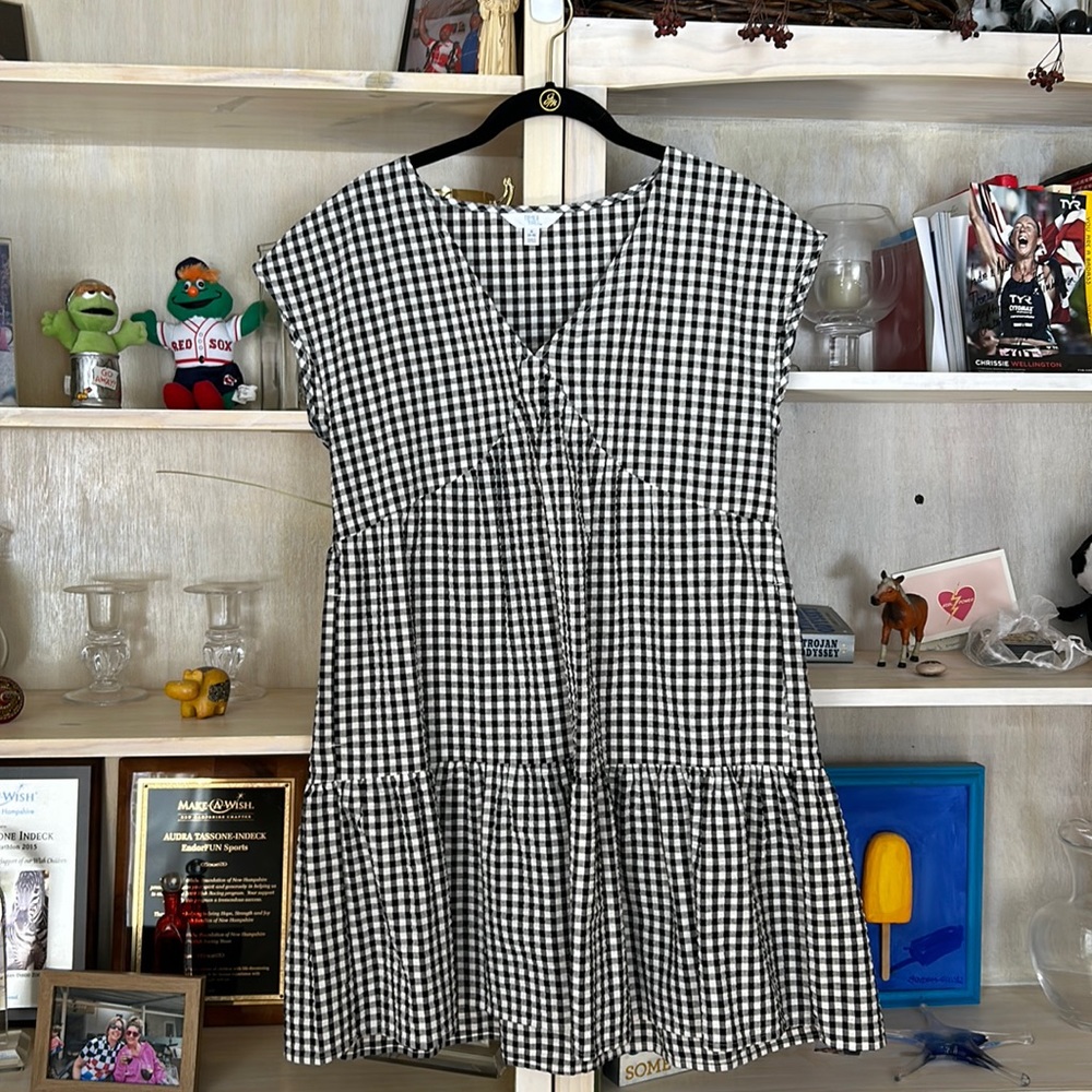 Black and white summer dress